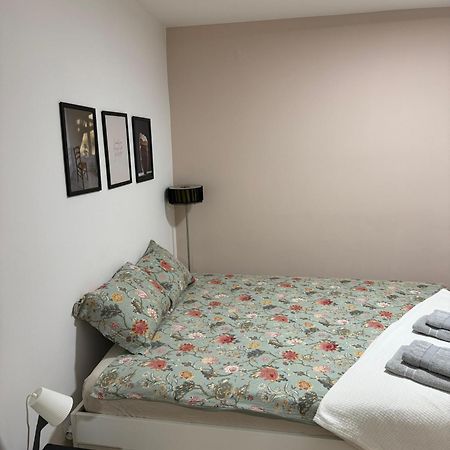 7 Emperors Central Suite Belgrado Esterno foto