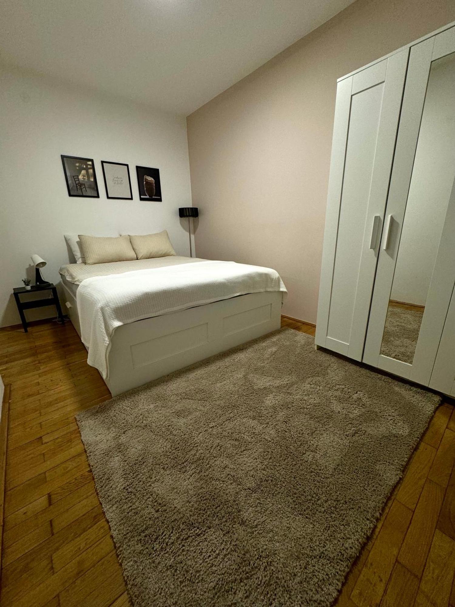 7 Emperors Central Suite Belgrado Esterno foto